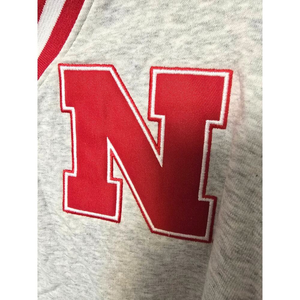 Champion Nebraska Cornhuskers Women's M Cropped Varsity Sweatshirt Gray NWT NCAA - Picture 2 of 8